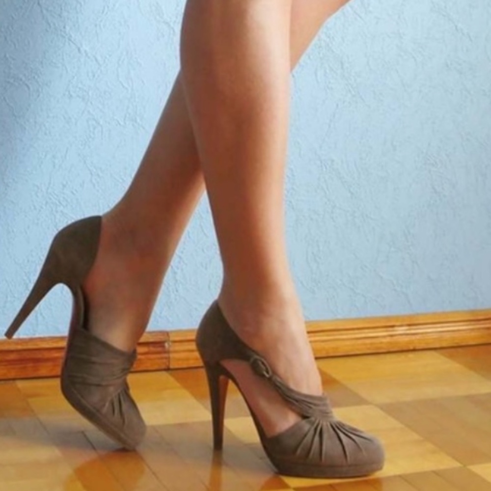 Louboutin Drapiday heels - Picture 2 of 7